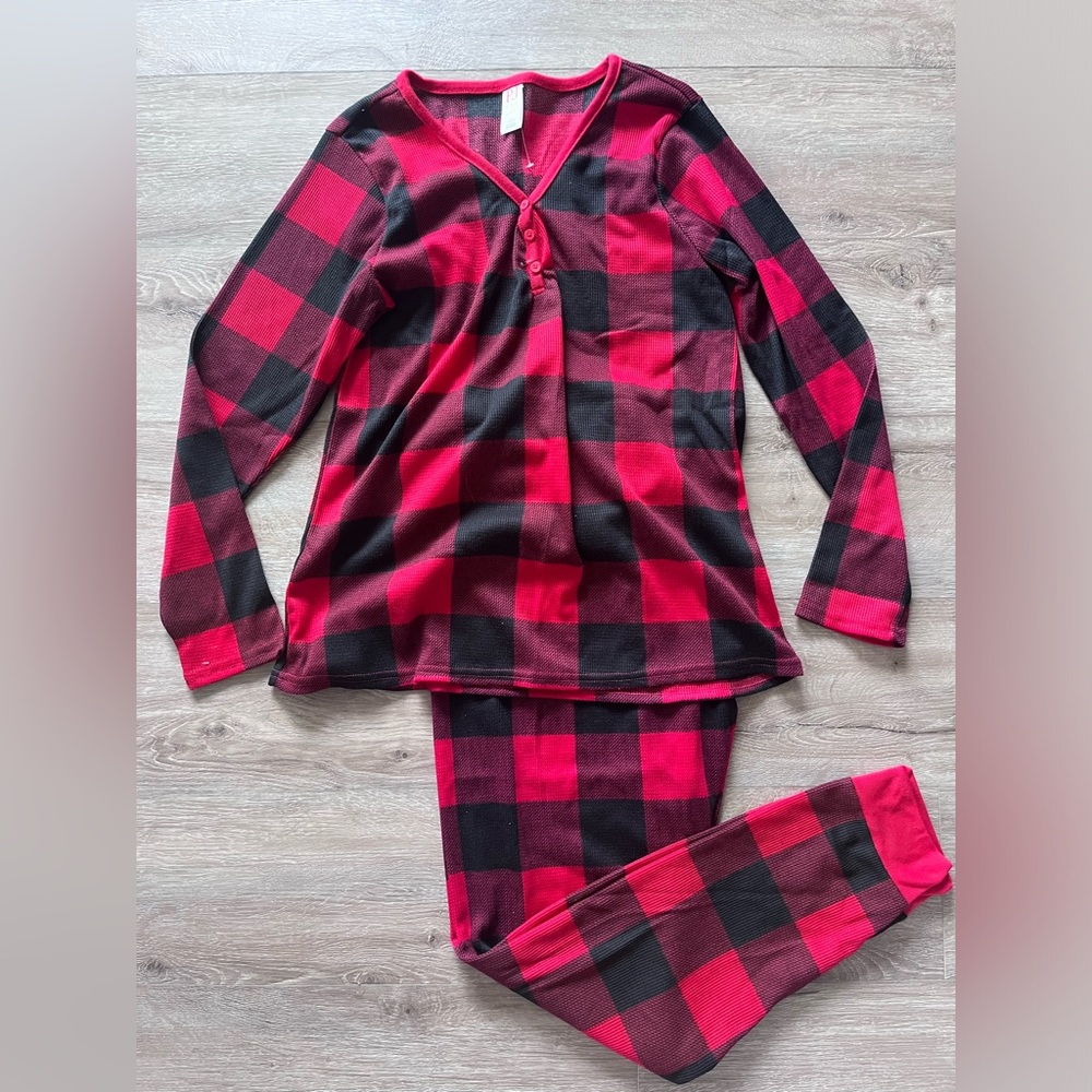 NWOT PJ Place Red and Black Plaid Pajama Set size L